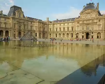 PXL028 Le Louvre